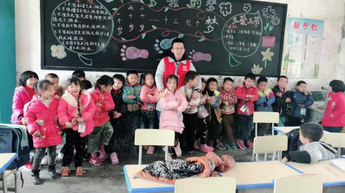我院定期举办志愿活动 我院定期举办志愿活动