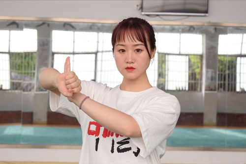 侯佳美
