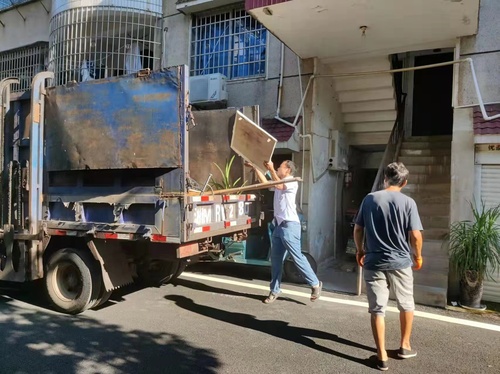 暑期家属区楼道清理 暑期家属区楼道清理