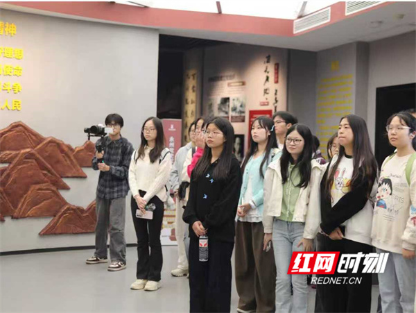 微信图片_20251105152240_252_425.jpg 微信图片_20251105152240_252_425.jpg