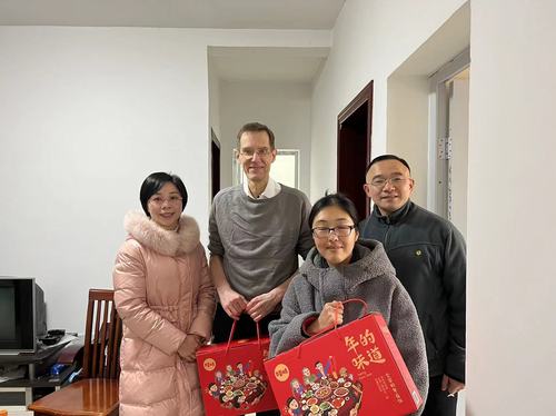 走访新年 走访新年