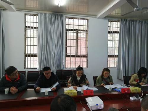 团市委副书记李玲一行来学院调研 团市委副书记李玲一行来学院调研