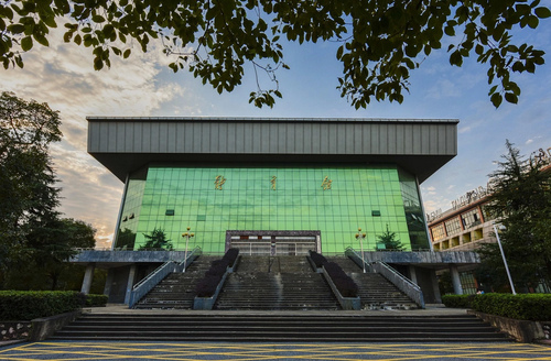学校体育馆