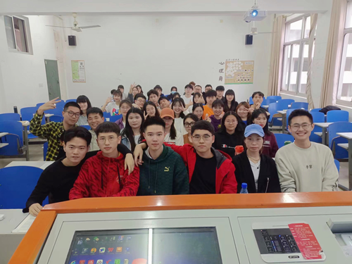 图片 2(1) 图片 2(1)